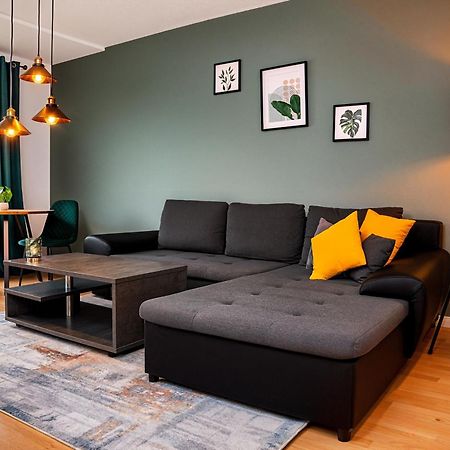 Smart Home - Essen - Perfect For 5 Guests! Central - Balcony - Netflix - Free Parking Zone מראה חיצוני תמונה