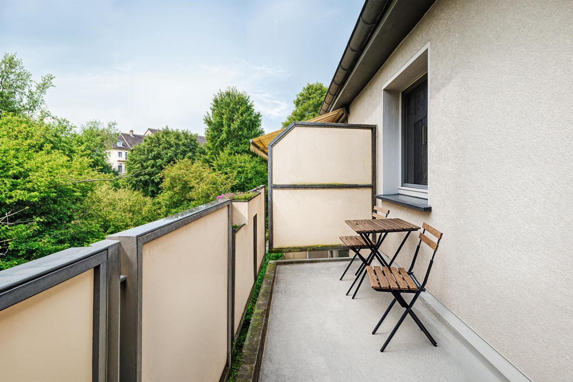 Smart Home - Essen - Perfect For 5 Guests! Central - Balcony - Netflix - Free Parking Zone מראה חיצוני תמונה
