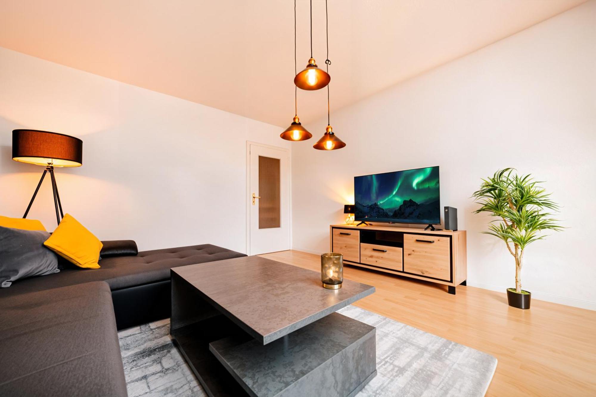 Smart Home - Essen - Perfect For 5 Guests! Central - Balcony - Netflix - Free Parking Zone מראה חיצוני תמונה